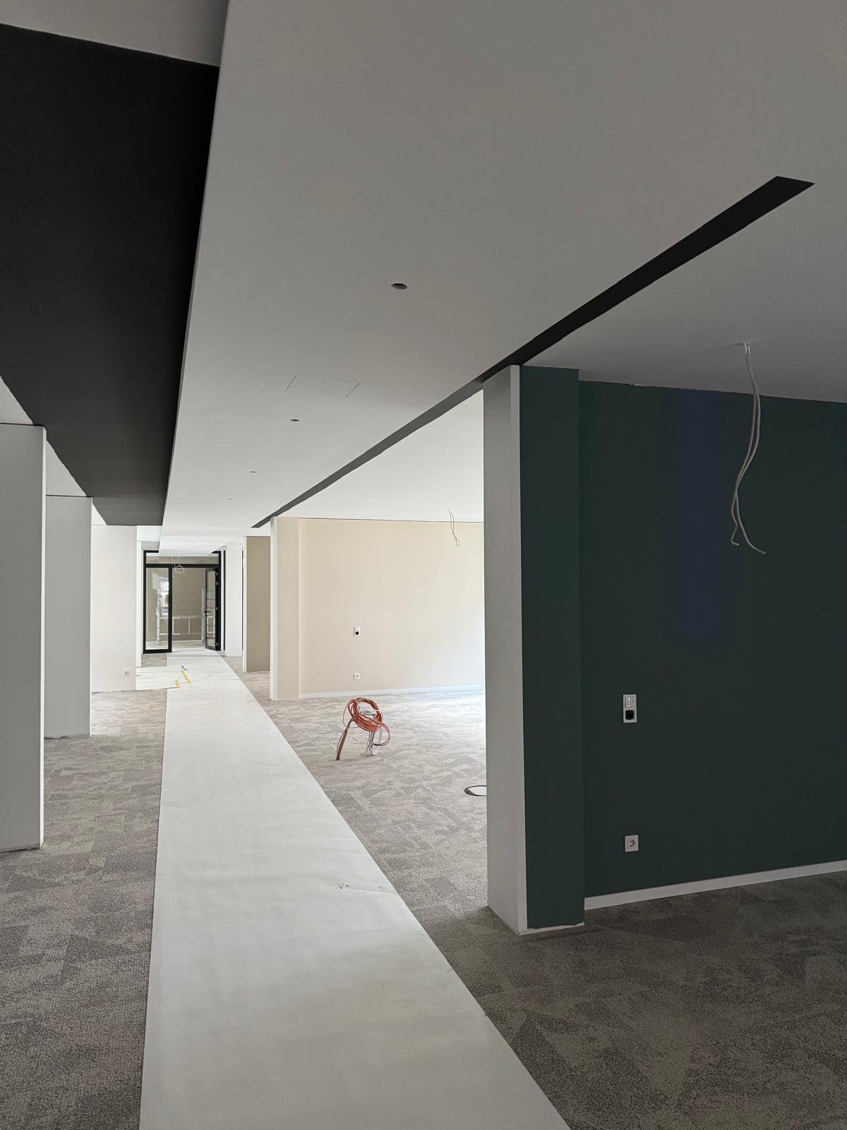 Bürogebäude-Decke